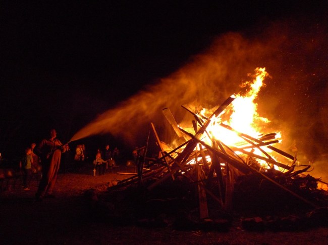 The CFA regulate the fire