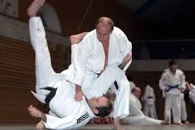 Putin flips a docile Black belt 