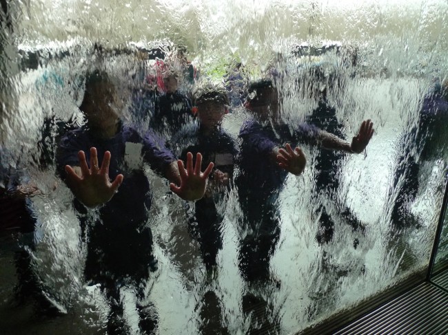 The water wall always amuses the masses