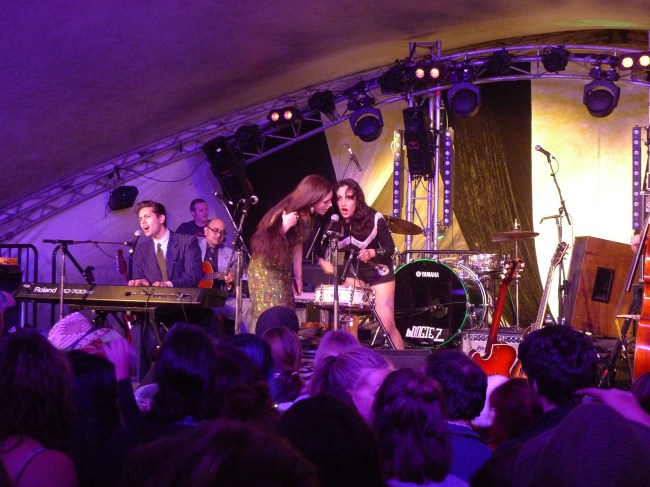 kitty-daisy-and-lewis